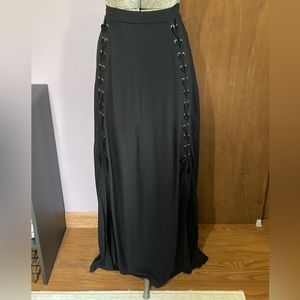 Hot topic black maxi skirt